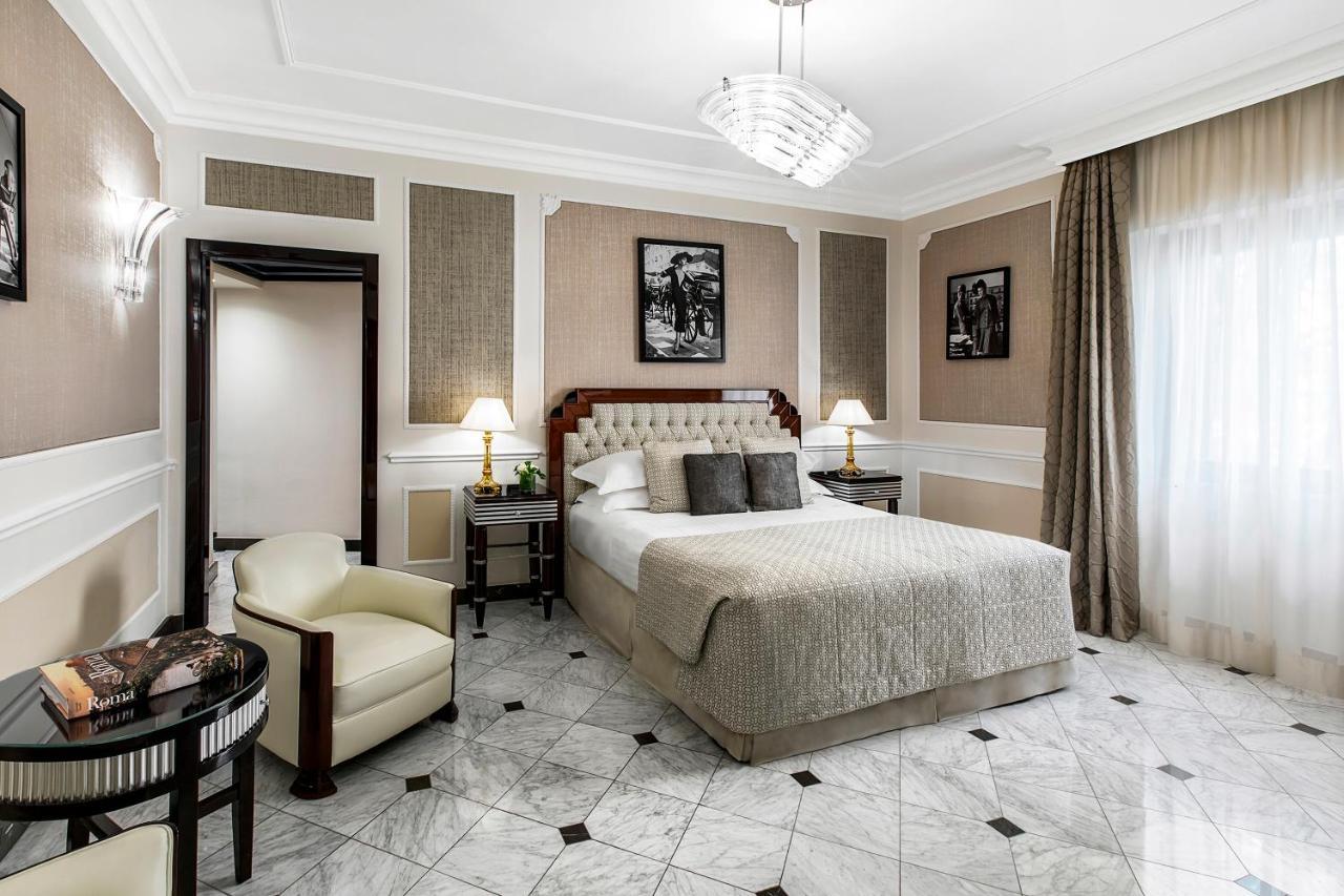 Baglioni Hotel Regina - The Leading Hotels Of The World Rome Exterior photo A room at the hotel