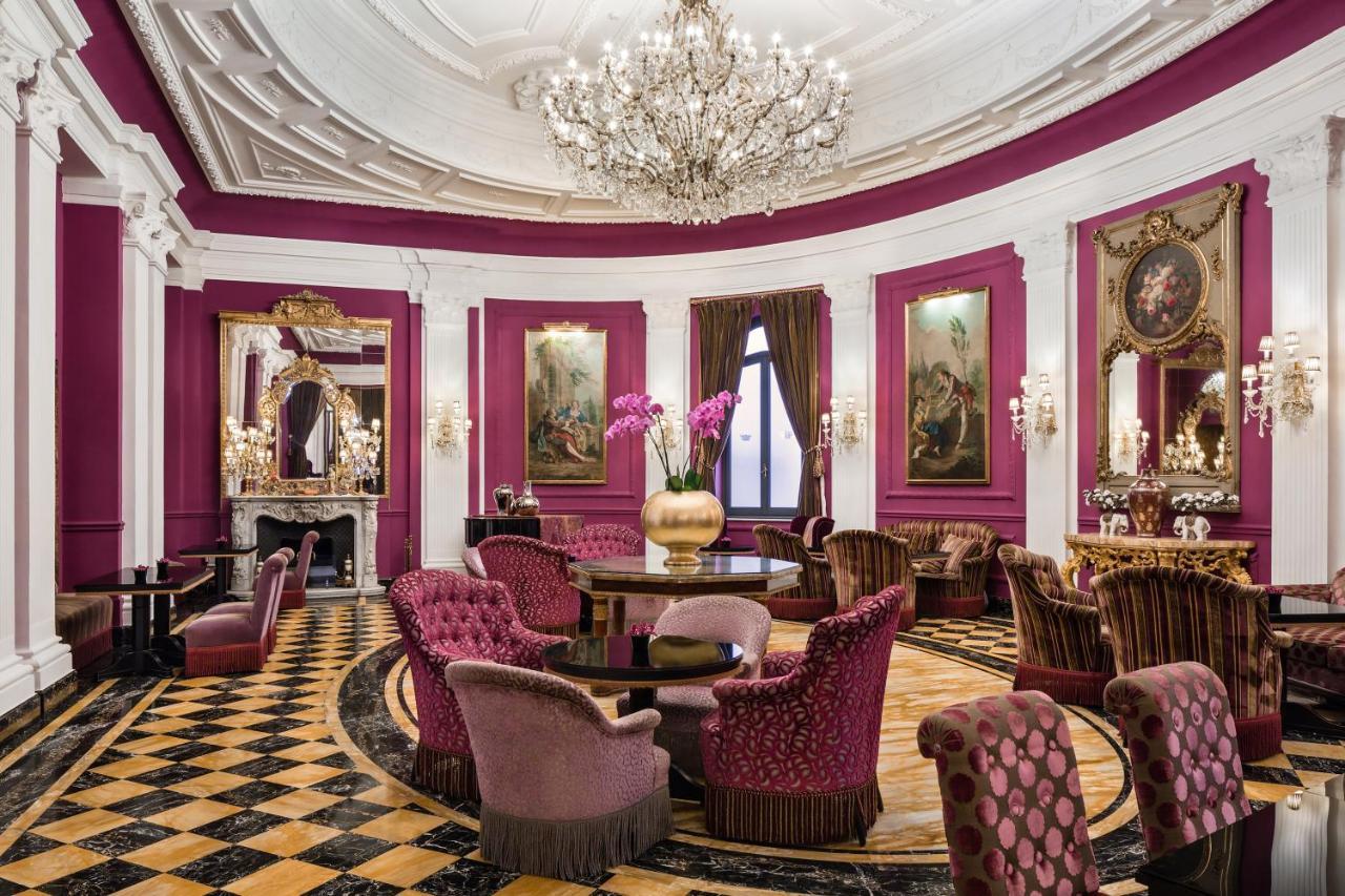 Baglioni Hotel Regina - The Leading Hotels Of The World Rome Exterior photo The lobby of the hotel