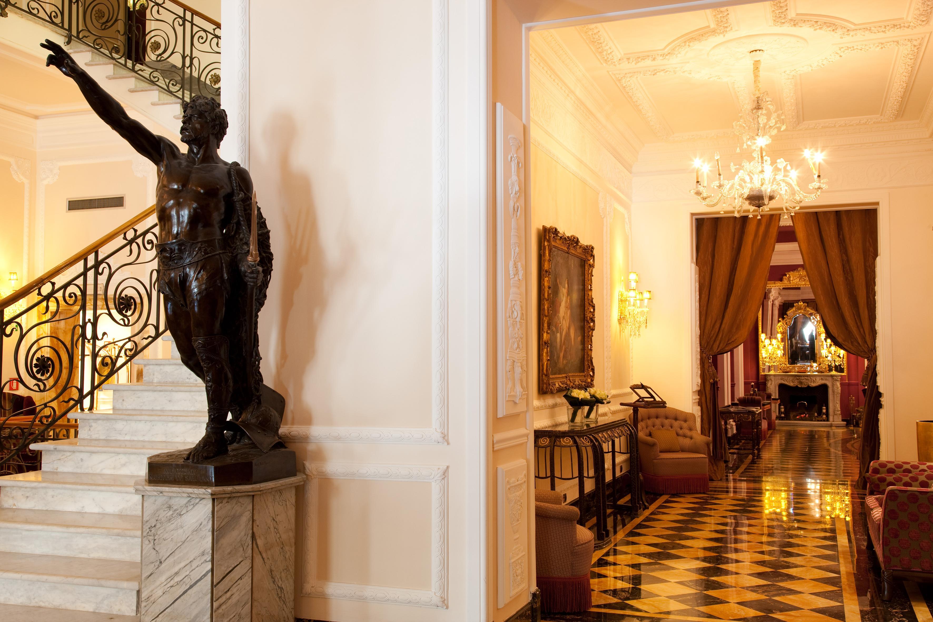 Baglioni Hotel Regina - The Leading Hotels Of The World Rome Interior photo Interior of the hotel