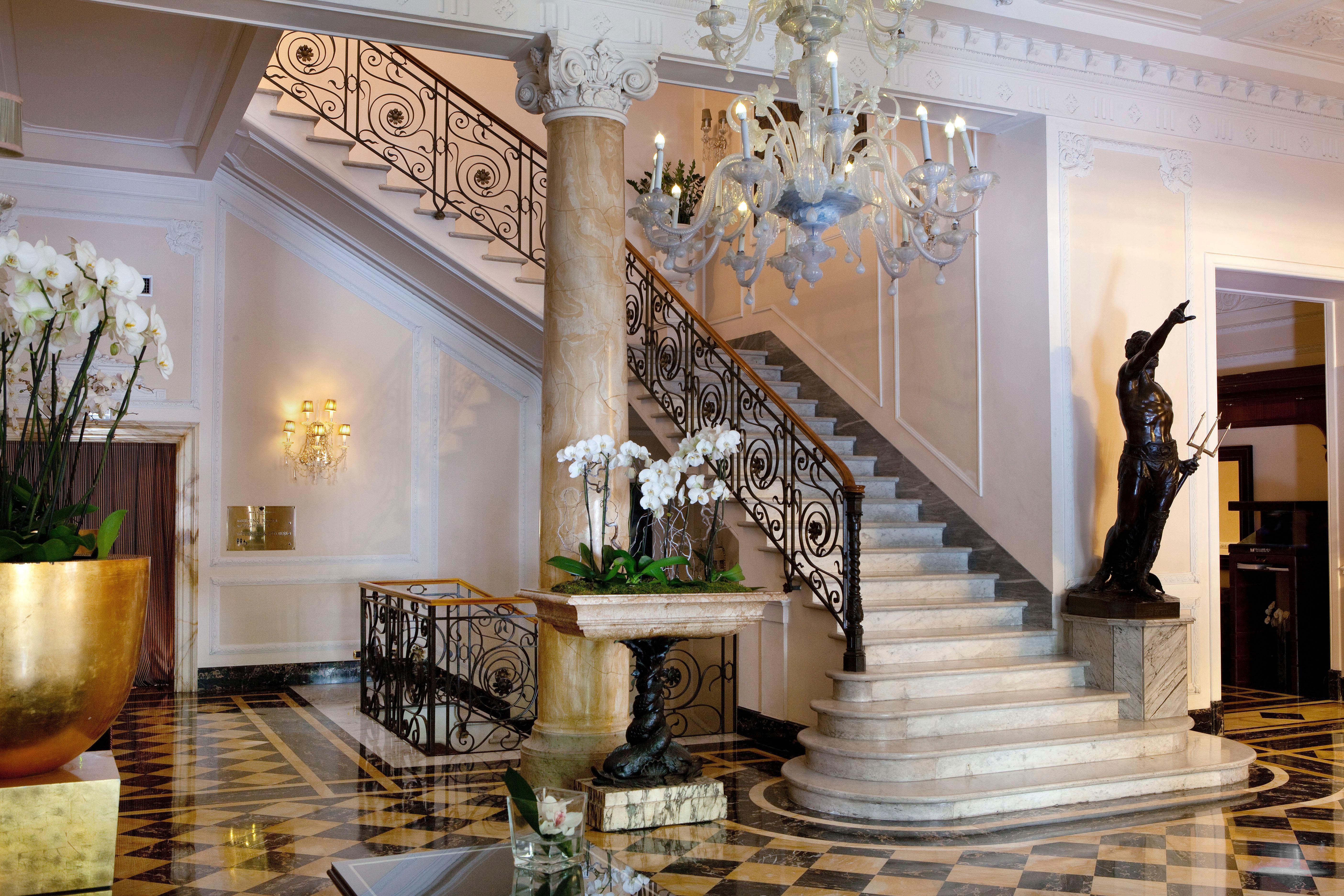 Baglioni Hotel Regina - The Leading Hotels Of The World Rome Exterior photo The lobby of the hotel